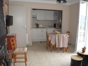 Appartement T2 pied des pistes avec parking et balcon - FR-1-593-79 Les Angles